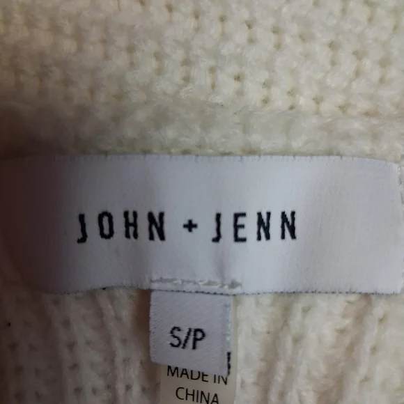 John + Jenn Cream V-Neck Sweaterwomen Size M - Picture 2 of 16